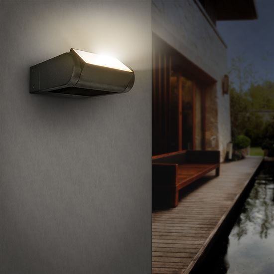 LED venkovní nástěnné světlo Crotone s naklápěcí hlavou, IP54, černé